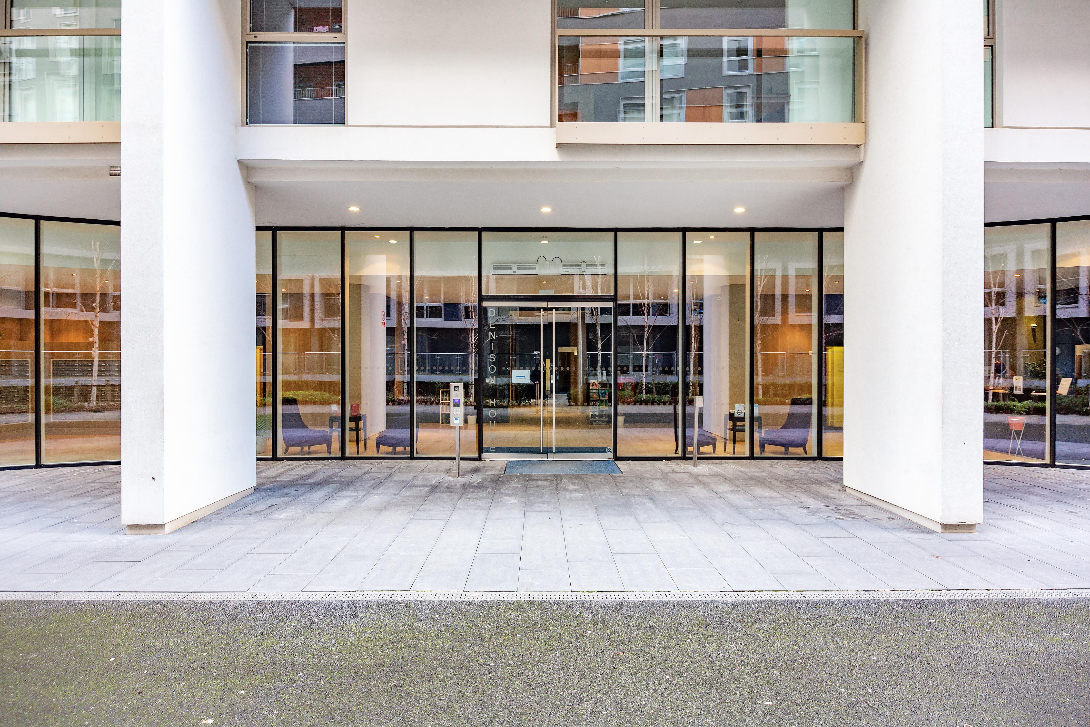 Luxurious Lanterns Court Two-Bedrooms Apartments London Exterior photo