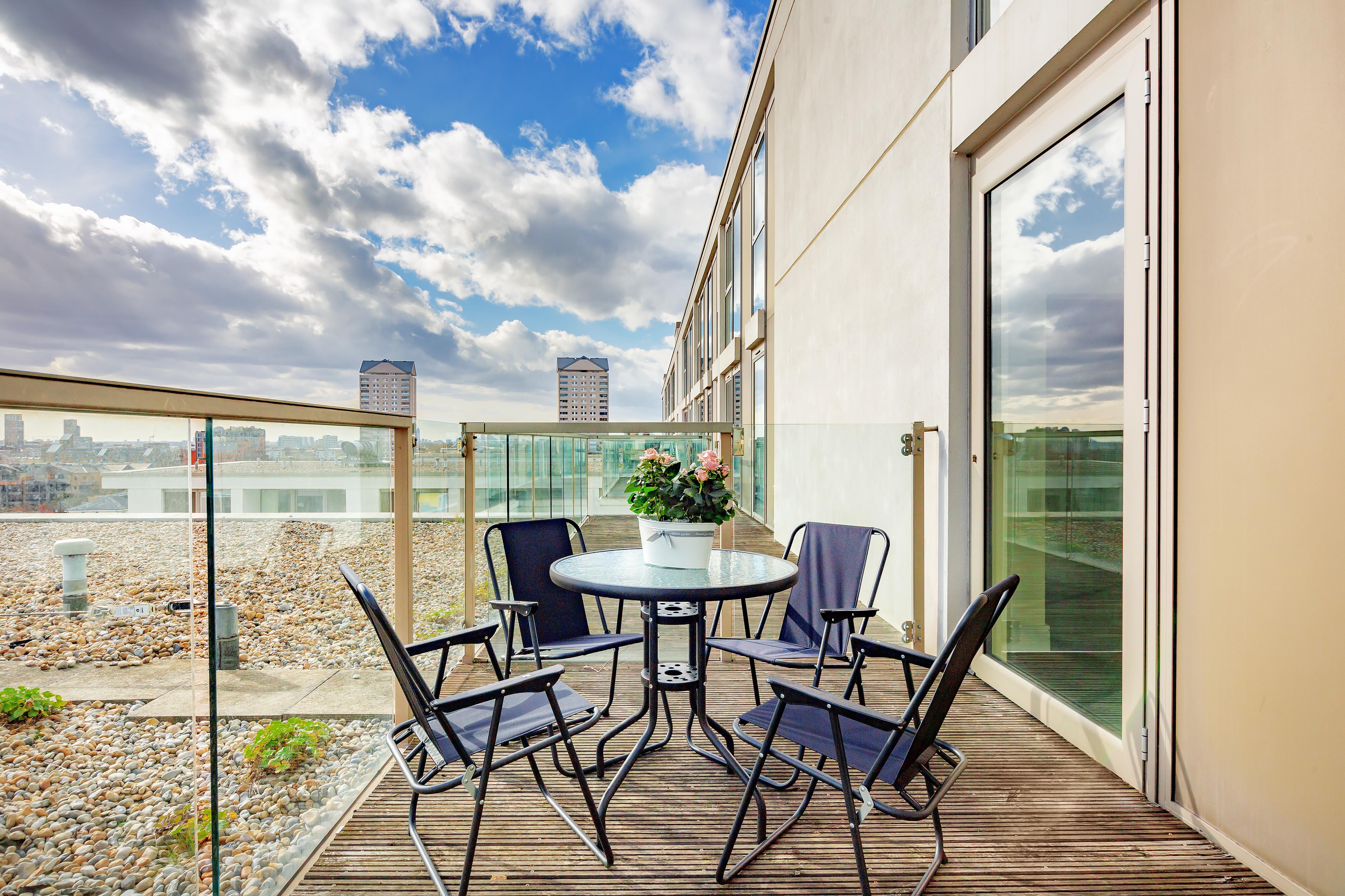 Luxurious Lanterns Court Two-Bedrooms Apartments London Exterior photo